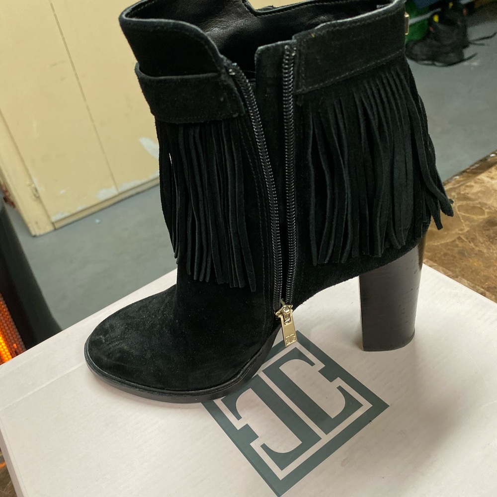 Shoes - Picture 2 of 2